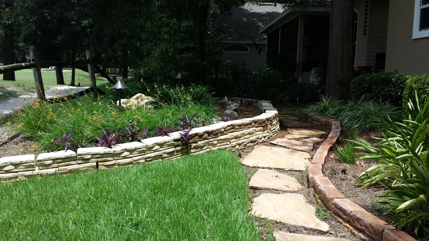 Haile Backyard Flagstone Walkway | The Masters Lawn Care