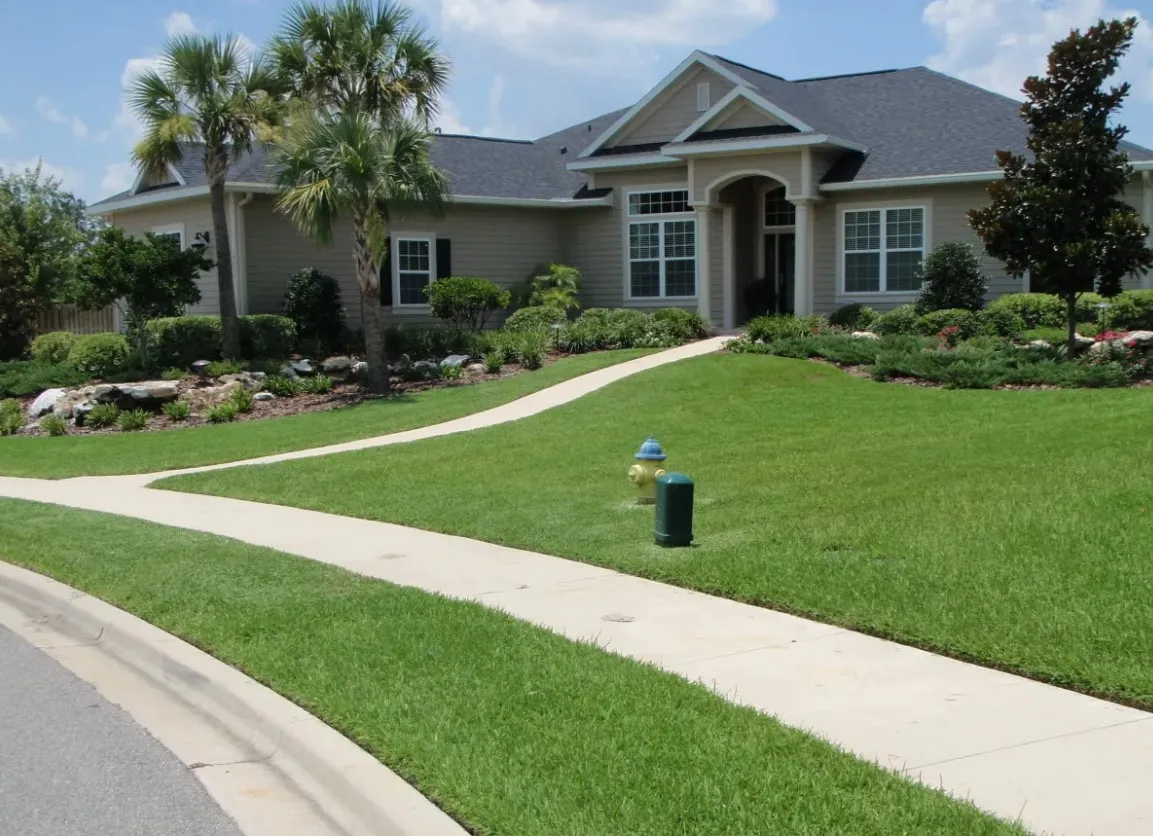 Enjoy Low-Maintenance Surroundings When You Hire Lawn Care Services in the Jonesville and High Springs, FL Areas