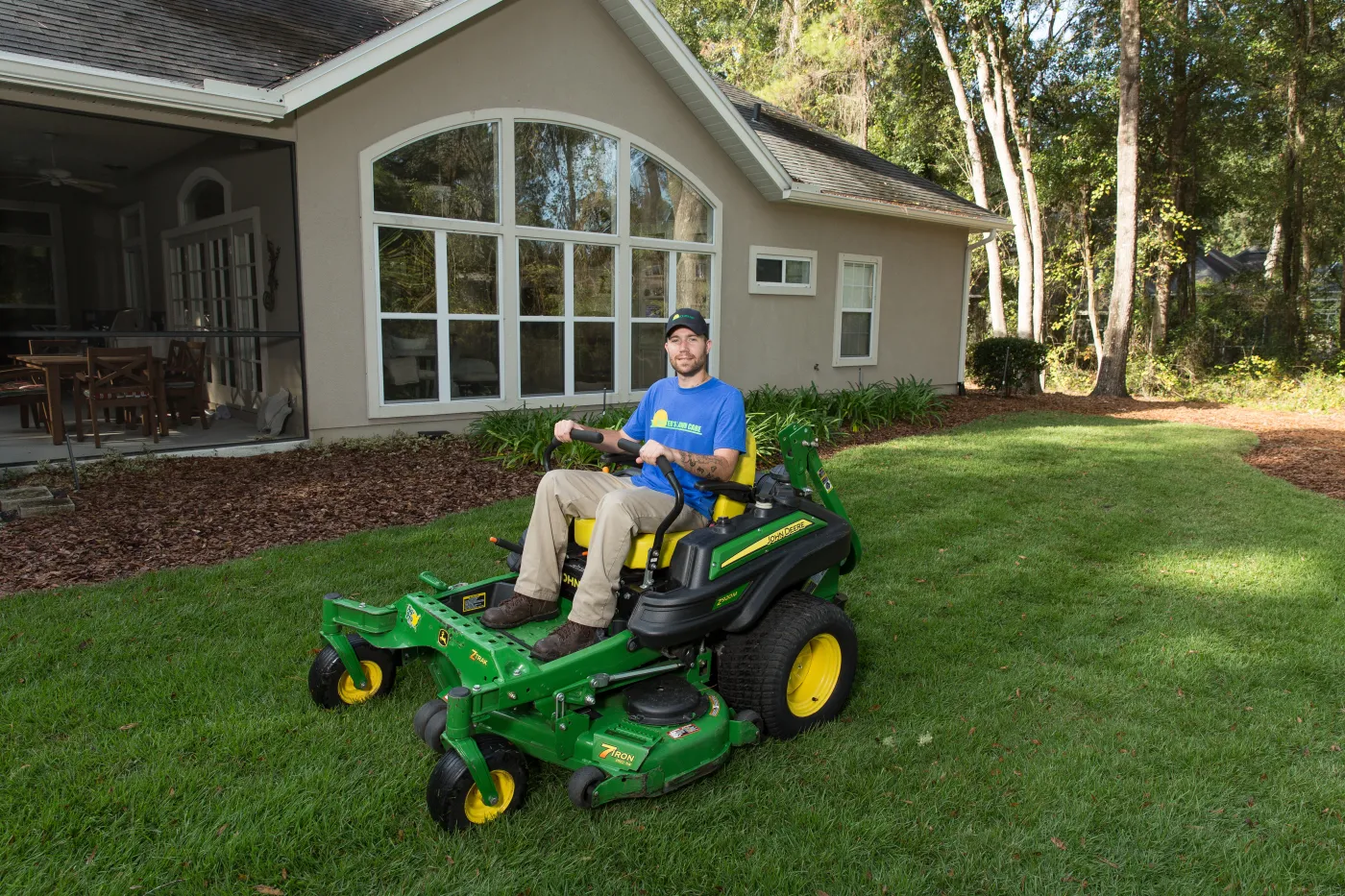 Why Your St. Augustine, FL Backyard Deserves Top-Notch Lawn Care and ‘Lawn Service Near Me’