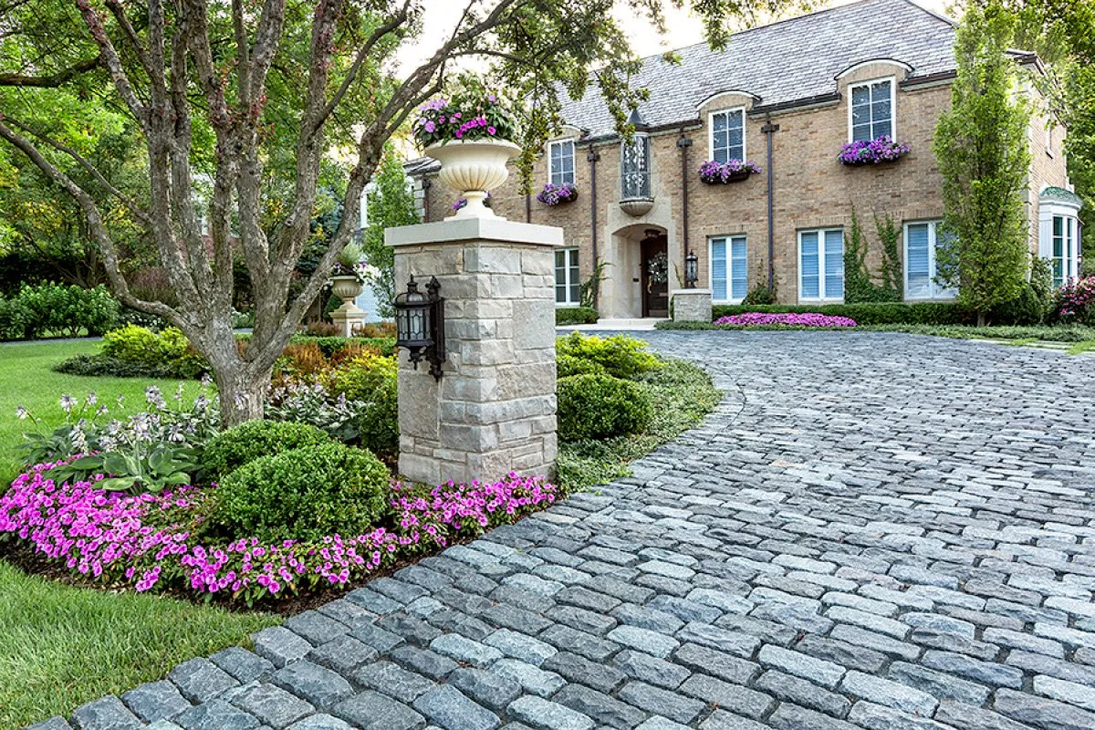 Enhancing Your Alachua, FL Home With a Custom Paver Patio Design